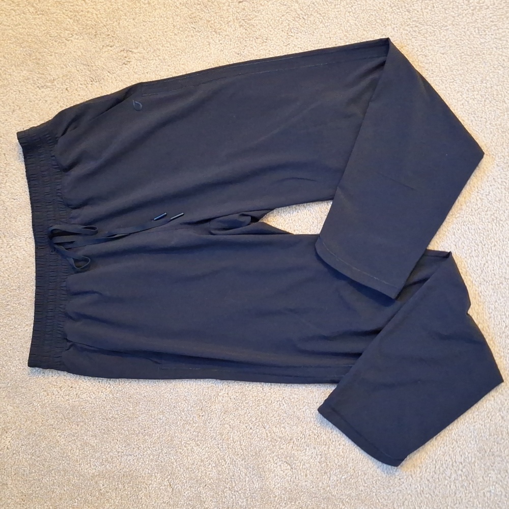 GapFit Recycled Runaround Jogger- Small
